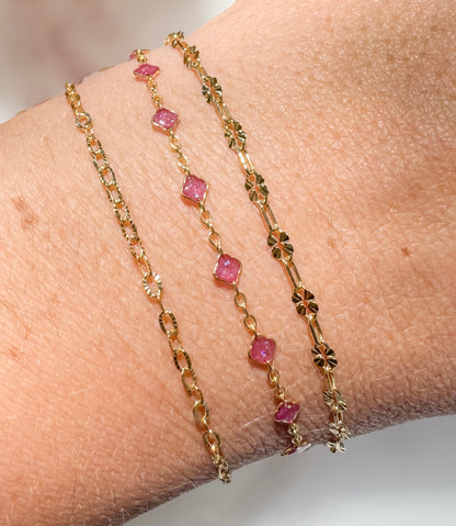 Clover Chain - Transparent Pink Enamel