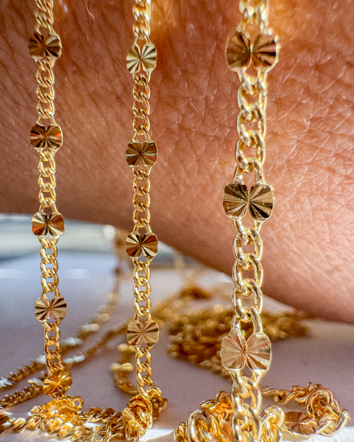 Mini Sunburst Curb Chain (C146)
