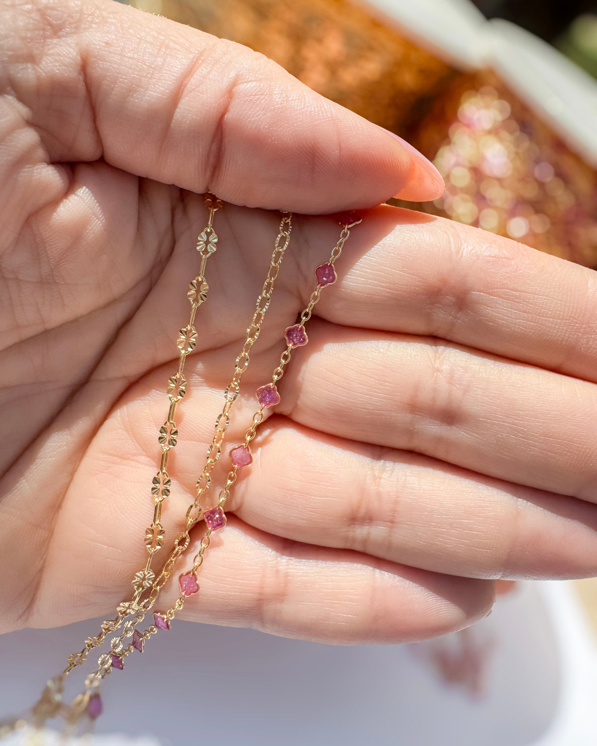 Clover Chain - Transparent Pink Enamel